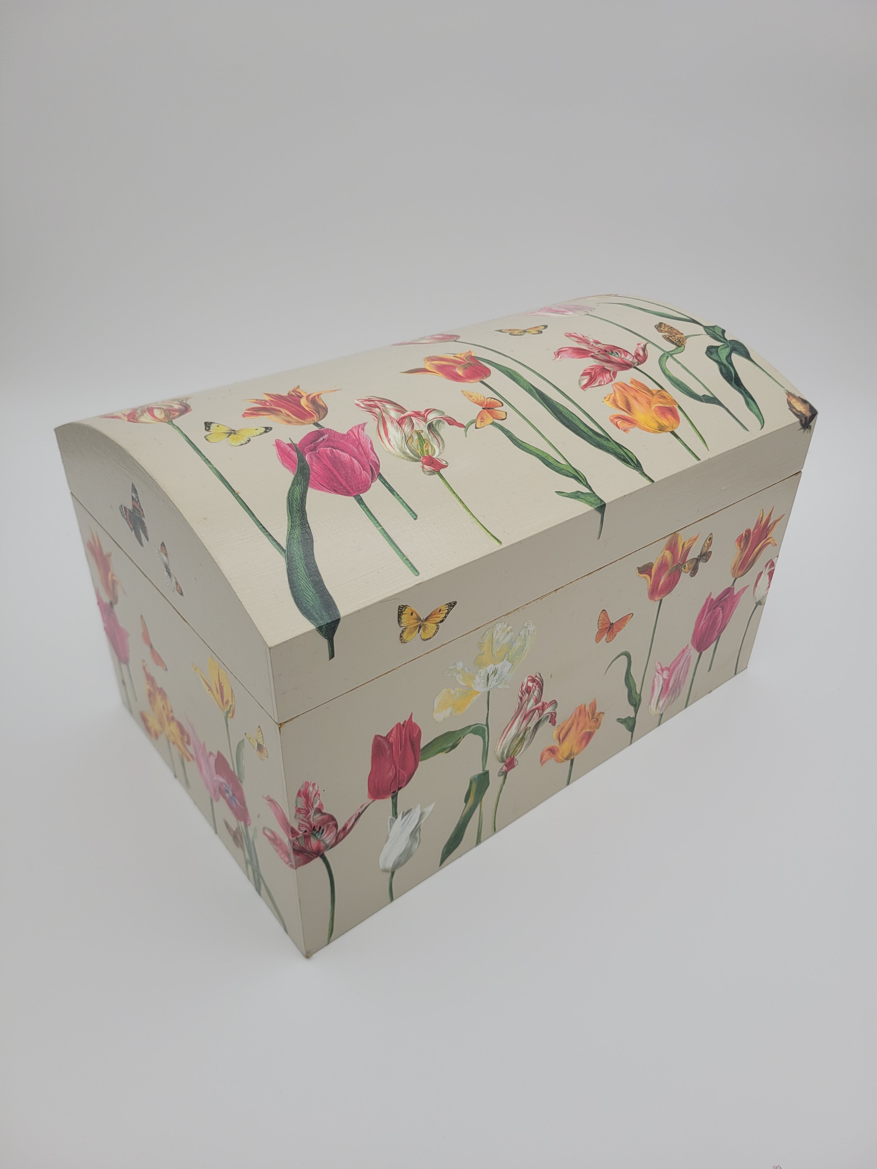 Decoupage chest with tulip design