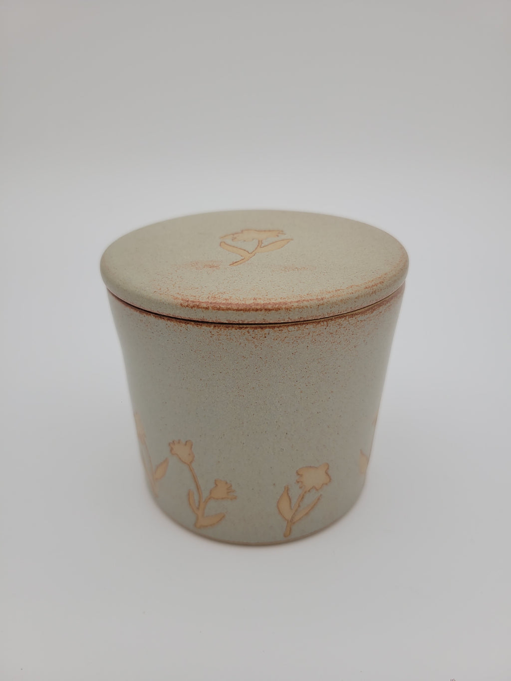Butter crock, beige glaze with floral details at base