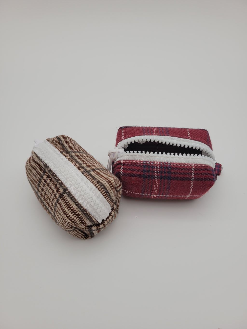 Poop bag pouch for dogs