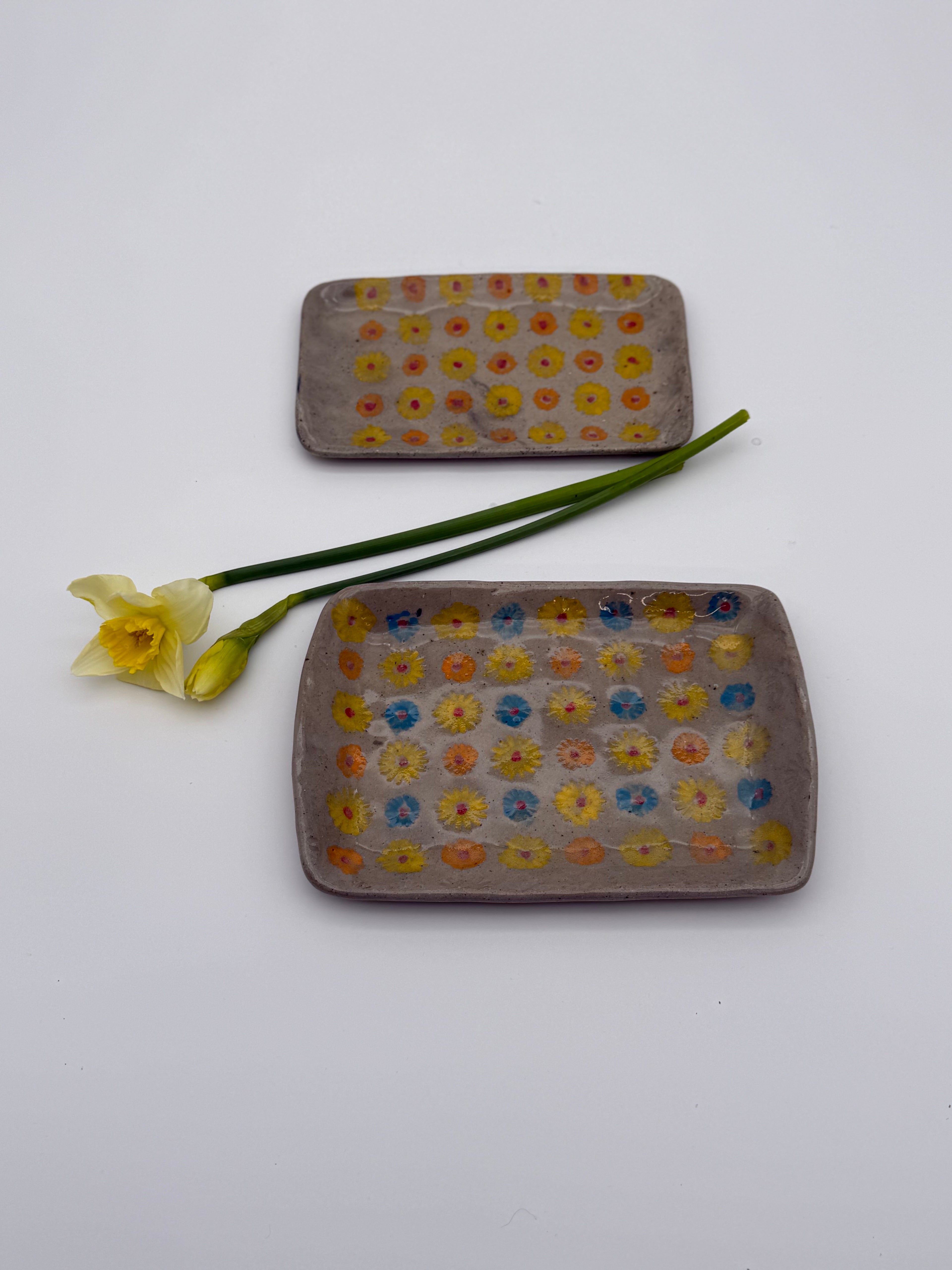 Small platter with floral decoration